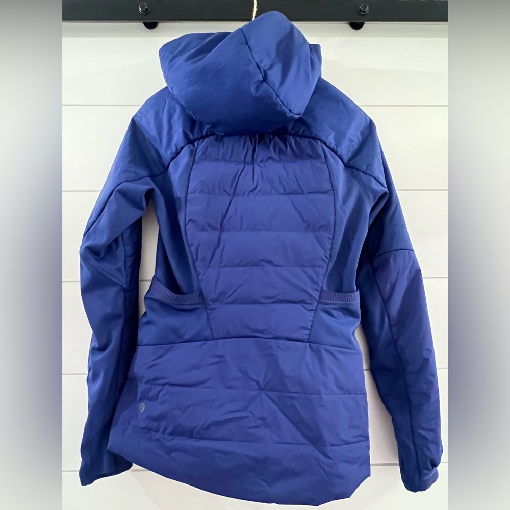 Lululemon Lululemon 8 Down for It All Jacket
Psychic Blue EUC - Picture 2 of 9